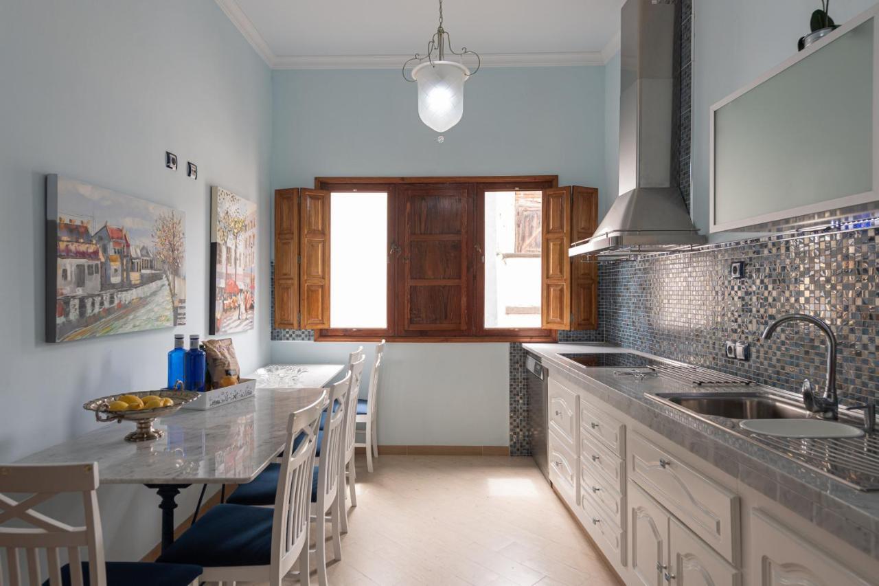 Homeforguest New Duplex With Rooftop Next To Arucas Cathedral Exteriör bild